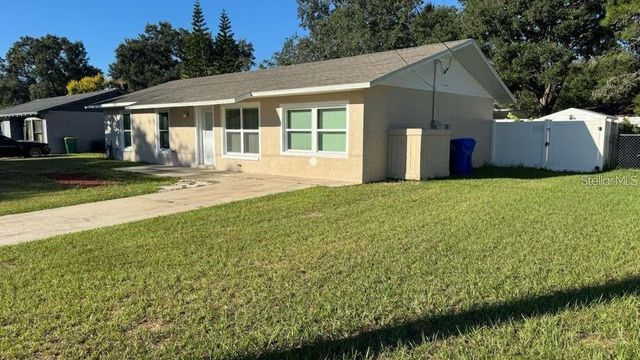 545 OAK DRIVE, Tavares, FL 32778