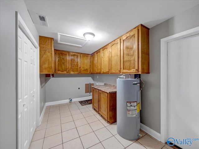 8264 Carpenter Lane, Athens, AL 35611