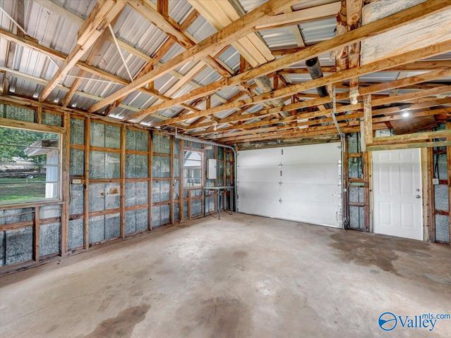 8264 Carpenter Lane, Athens, AL 35611