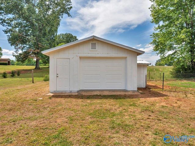 8264 Carpenter Lane, Athens, AL 35611