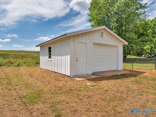 8264 Carpenter Lane, Athens, AL 35611