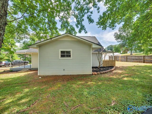 8264 Carpenter Lane, Athens, AL 35611