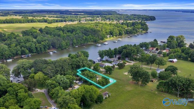 8264 Carpenter Lane, Athens, AL 35611