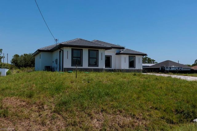 1010 Wagner AVE, Lehigh Acres, FL 33972