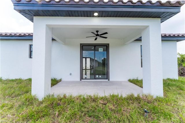1010 Wagner AVE, Lehigh Acres, FL 33972
