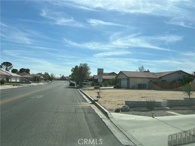 27506 Silver Lakes Pkwy, Helendale, CA 92342