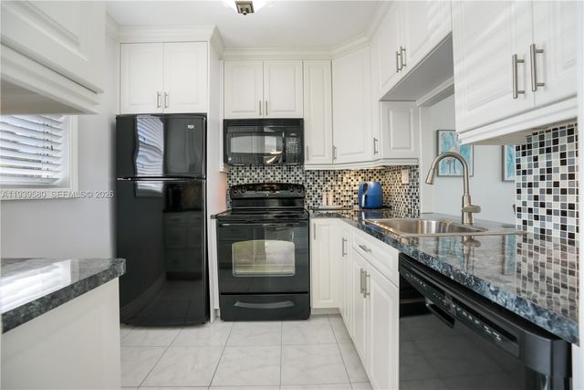 4801 NW 34th Street 406, Lauderdale Lakes, FL 33319