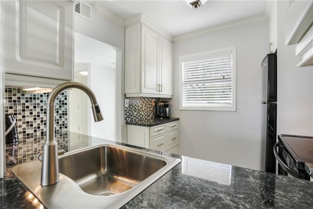 4801 NW 34th Street 406, Lauderdale Lakes, FL 33319
