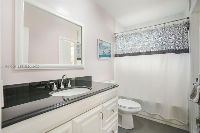 4801 NW 34th Street 406, Lauderdale Lakes, FL 33319