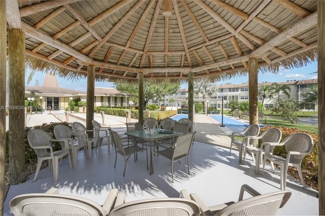 4801 NW 34th Street 406, Lauderdale Lakes, FL 33319