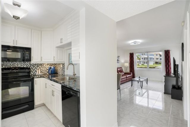 4801 NW 34th Street 406, Lauderdale Lakes, FL 33319