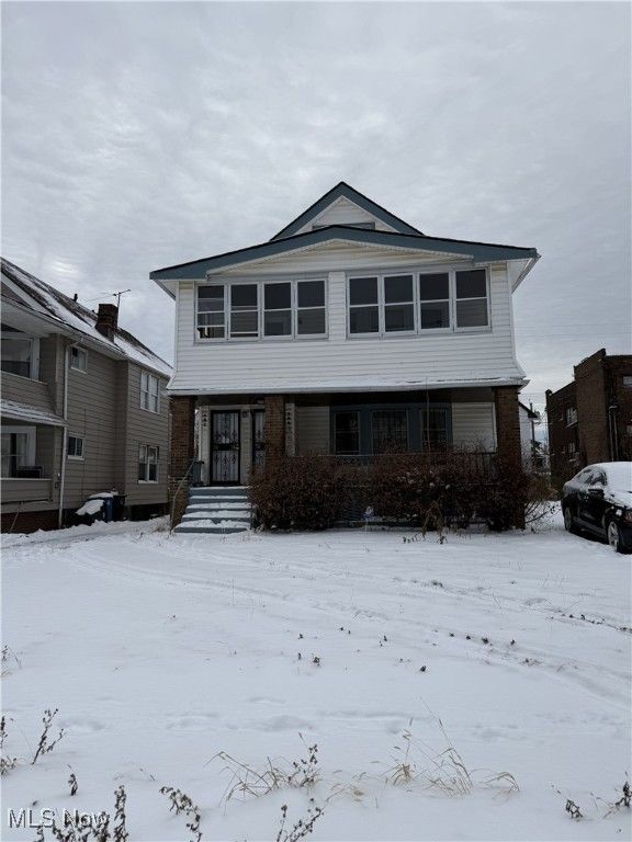 872 Paxton Road, Cleveland, OH 44108