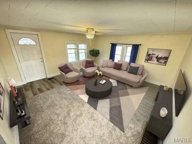 201 W Massie Street, Palmyra, MO 63461