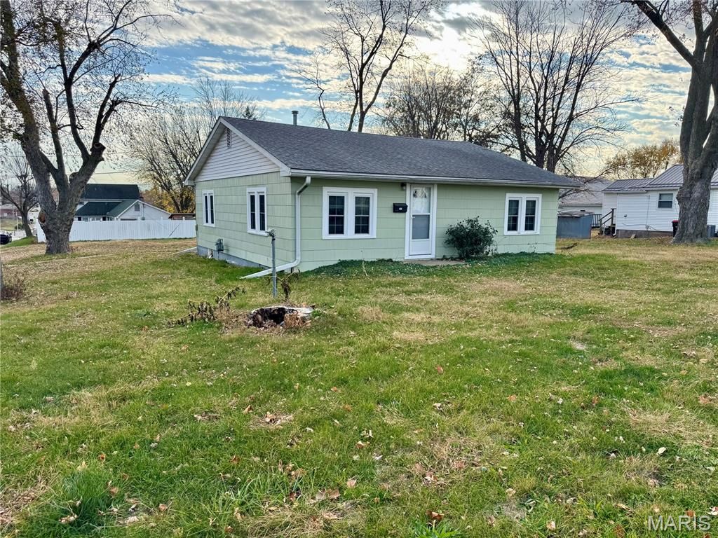 201 W Massie Street, Palmyra, MO 63461