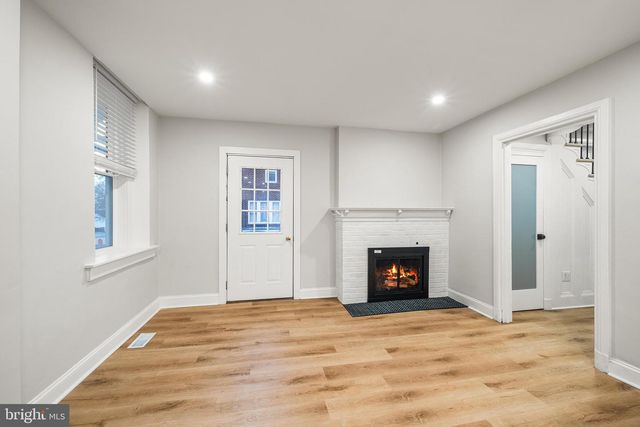 919A W BROAD ST, Quakertown, PA 18951
