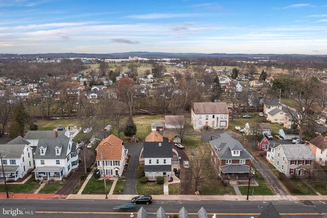 919A W BROAD ST, Quakertown, PA 18951