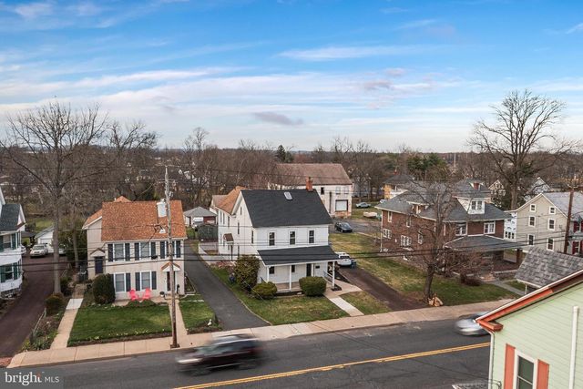 919A W BROAD ST, Quakertown, PA 18951