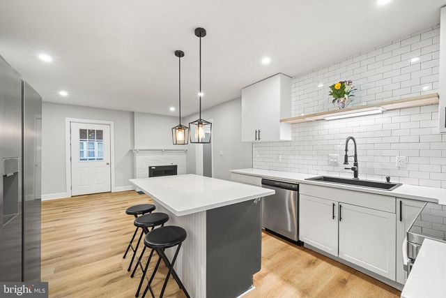 919A W BROAD ST, Quakertown, PA 18951