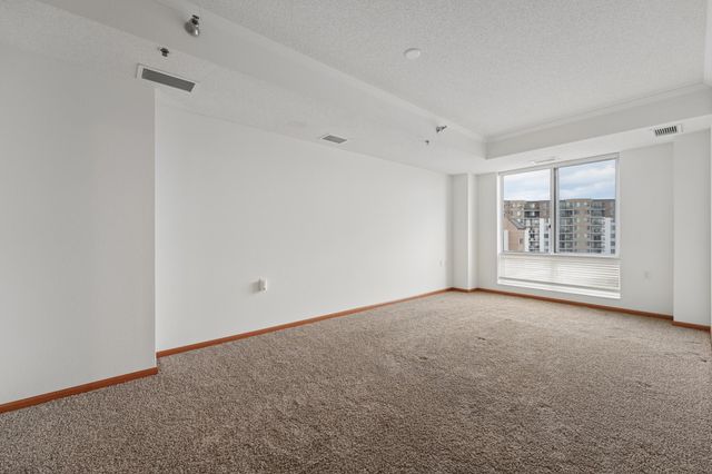 6600 Lyndale Avenue S 402, Richfield, MN 55423