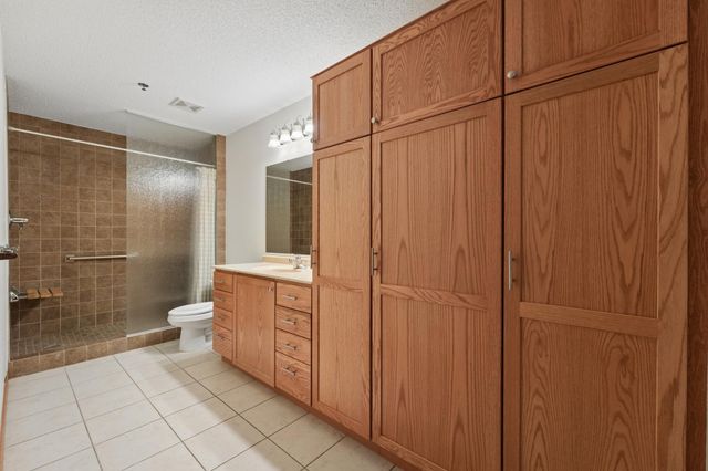 6600 Lyndale Avenue S 402, Richfield, MN 55423