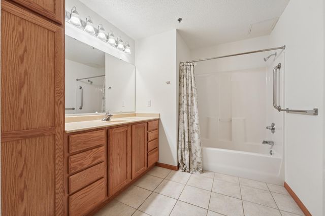 6600 Lyndale Avenue S 402, Richfield, MN 55423