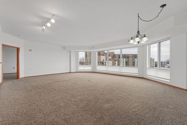 6600 Lyndale Avenue S 402, Richfield, MN 55423