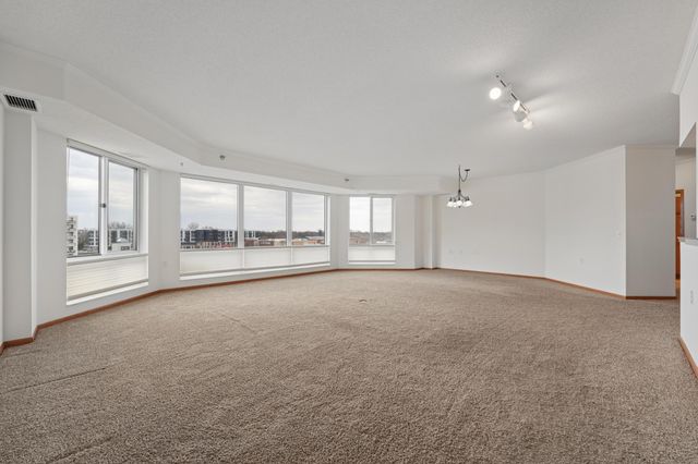 6600 Lyndale Avenue S 402, Richfield, MN 55423