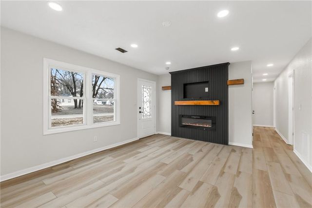 1530 N 61st Terrace, Kansas City, KS 66102