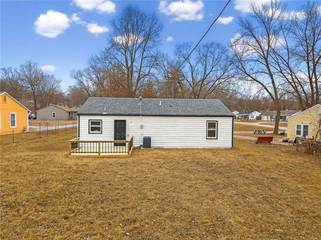 1530 N 61st Terrace, Kansas City, KS 66102