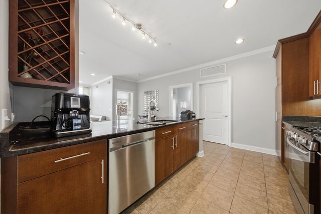 40 Prairie Park Drive 702, Wheeling, IL 60090