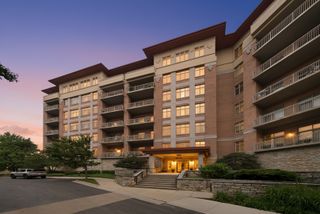 40 Prairie Park Drive 702, Wheeling, IL 60090