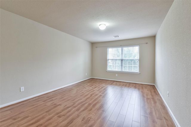 1135 Glenwood Canyon Lane, Houston, TX 77077