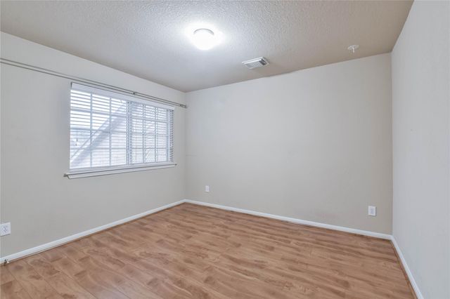 1135 Glenwood Canyon Lane, Houston, TX 77077