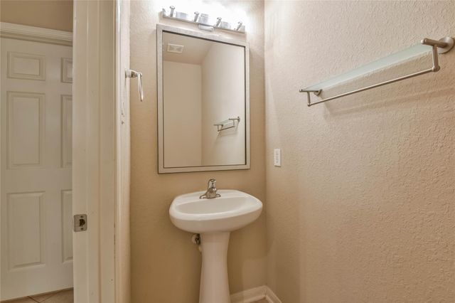 1135 Glenwood Canyon Lane, Houston, TX 77077