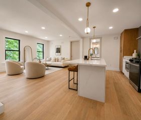 7 PIERCE AVE, Jc, Heights, NJ 07307