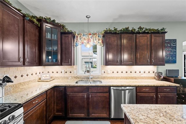 192 Shoreland Circle, Willowick, OH 44095