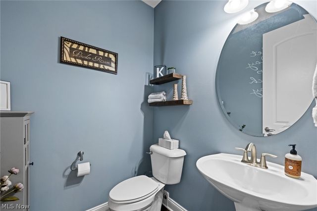 192 Shoreland Circle, Willowick, OH 44095