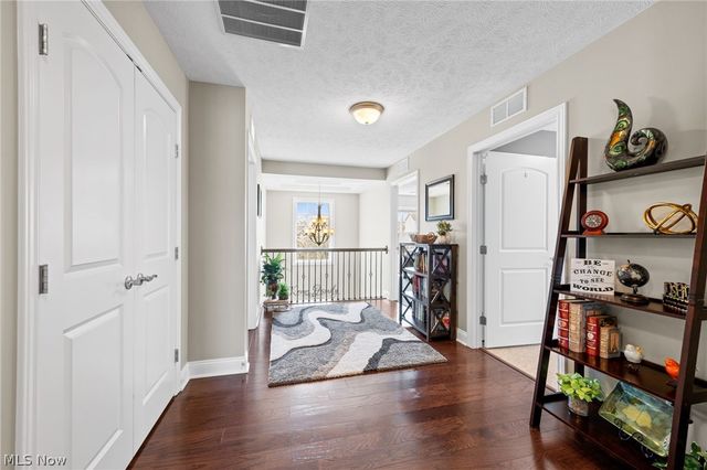 192 Shoreland Circle, Willowick, OH 44095