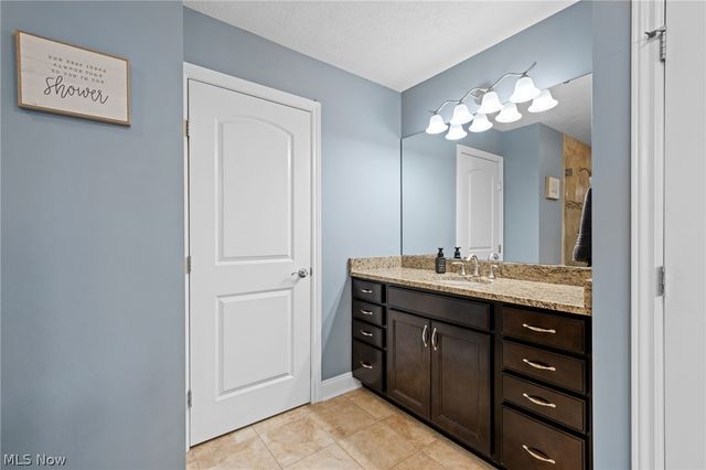 192 Shoreland Circle, Willowick, OH 44095