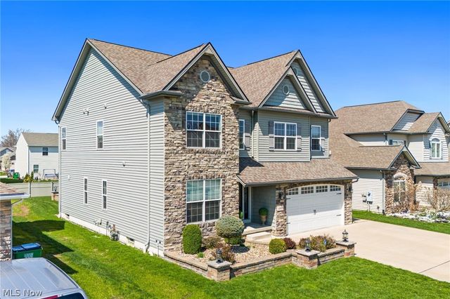 192 Shoreland Circle, Willowick, OH 44095