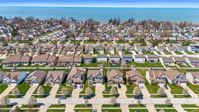 192 Shoreland Circle, Willowick, OH 44095