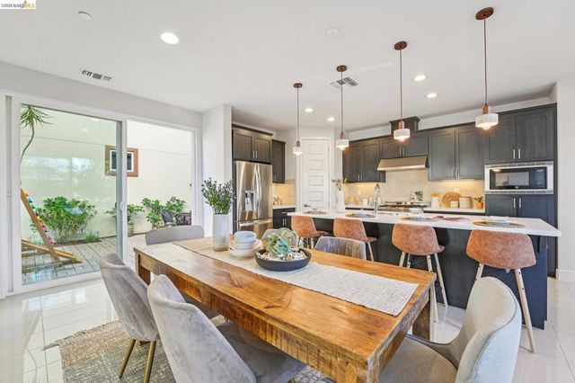 2770 Bette St, Alameda, CA 94501