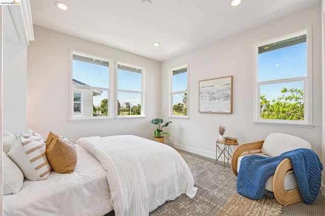 2770 Bette St, Alameda, CA 94501