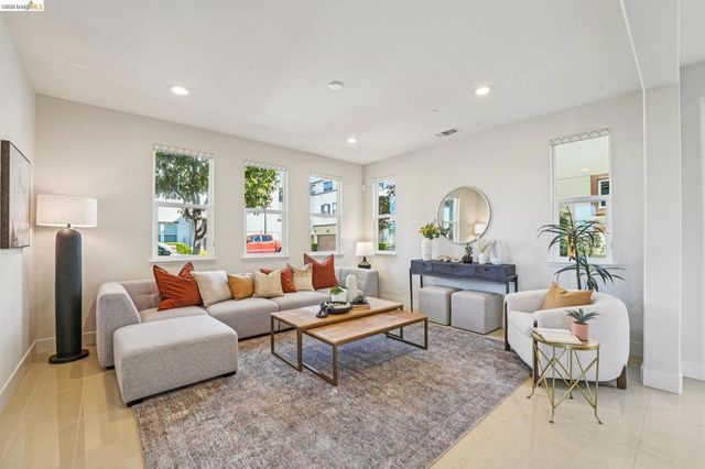 2770 Bette St, Alameda, CA 94501