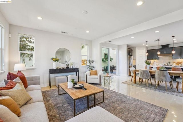 2770 Bette St, Alameda, CA 94501