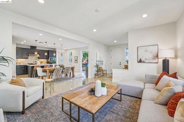 2770 Bette St, Alameda, CA 94501