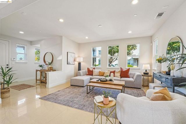 2770 Bette St, Alameda, CA 94501