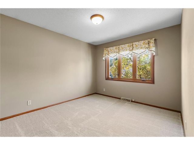1719 Cudd Circle, Hudson, WI 54016