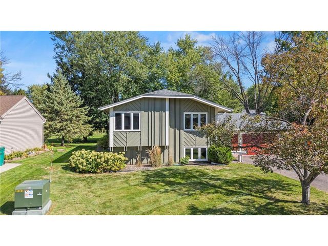 1719 Cudd Circle, Hudson, WI 54016