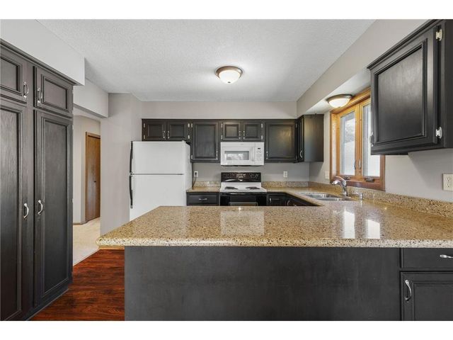 1719 Cudd Circle, Hudson, WI 54016